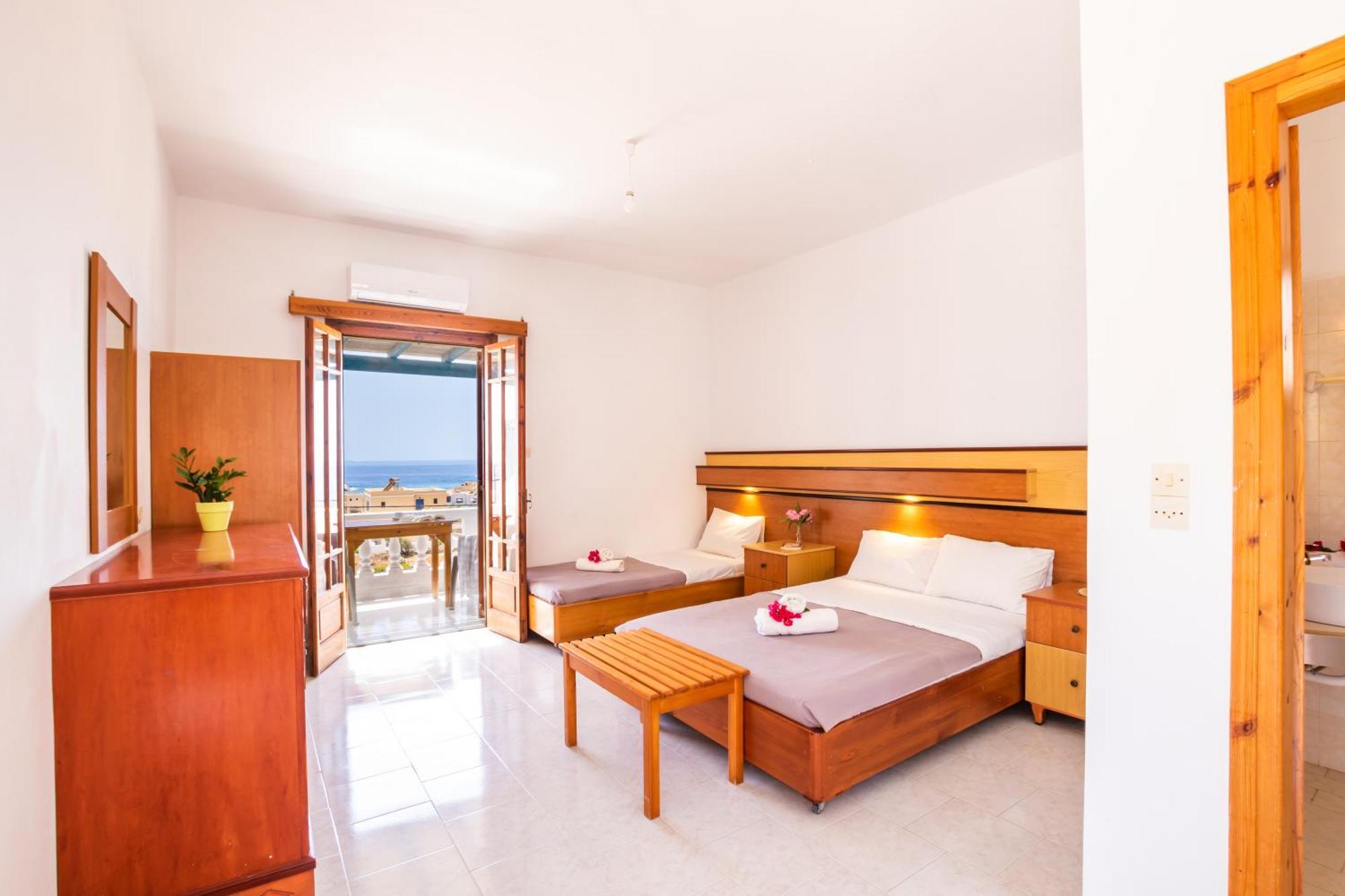 Sun Week Bay Hotel Lefkos  Buitenkant foto