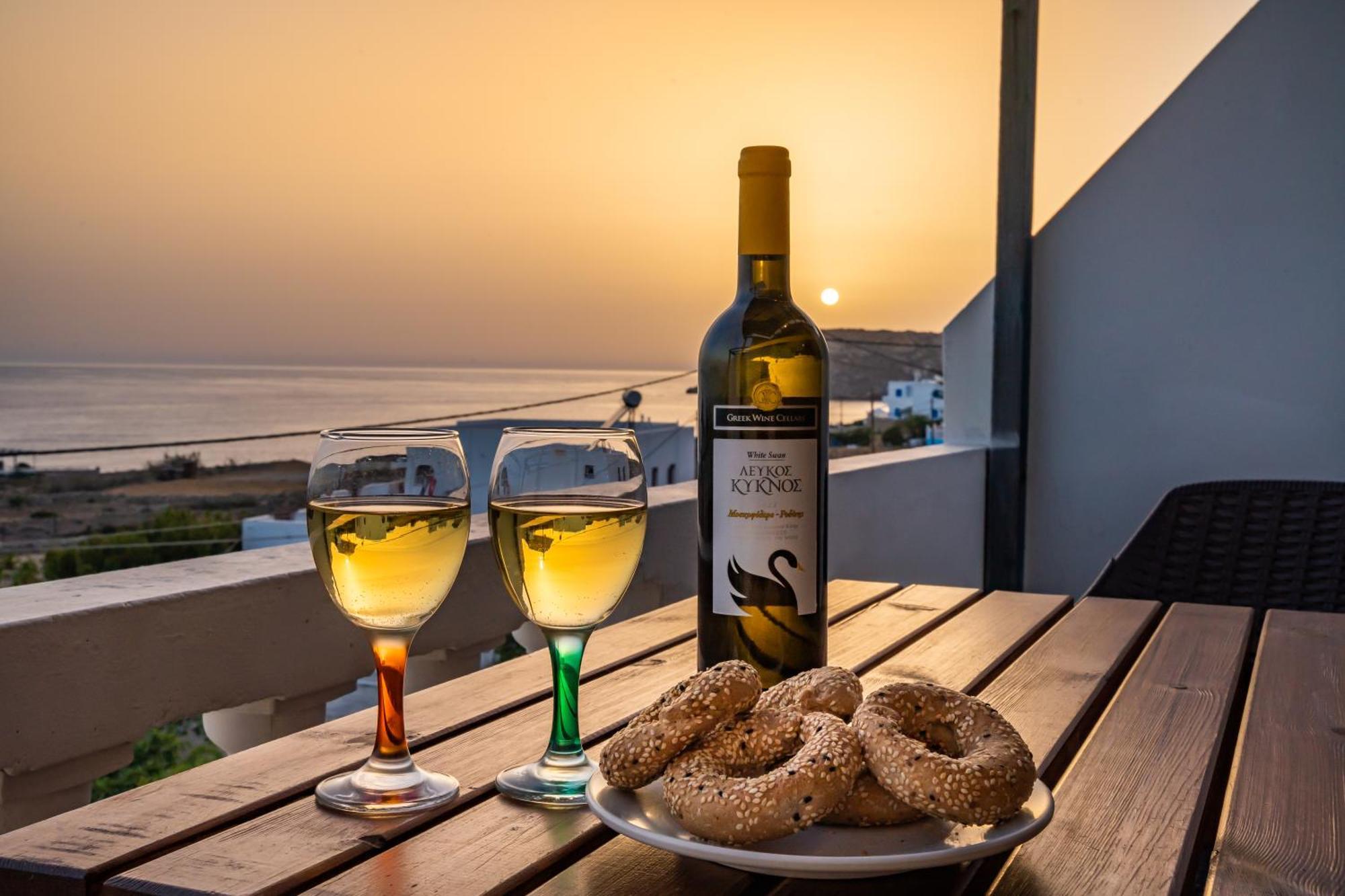 Sun Week Bay Hotel Lefkos  Buitenkant foto