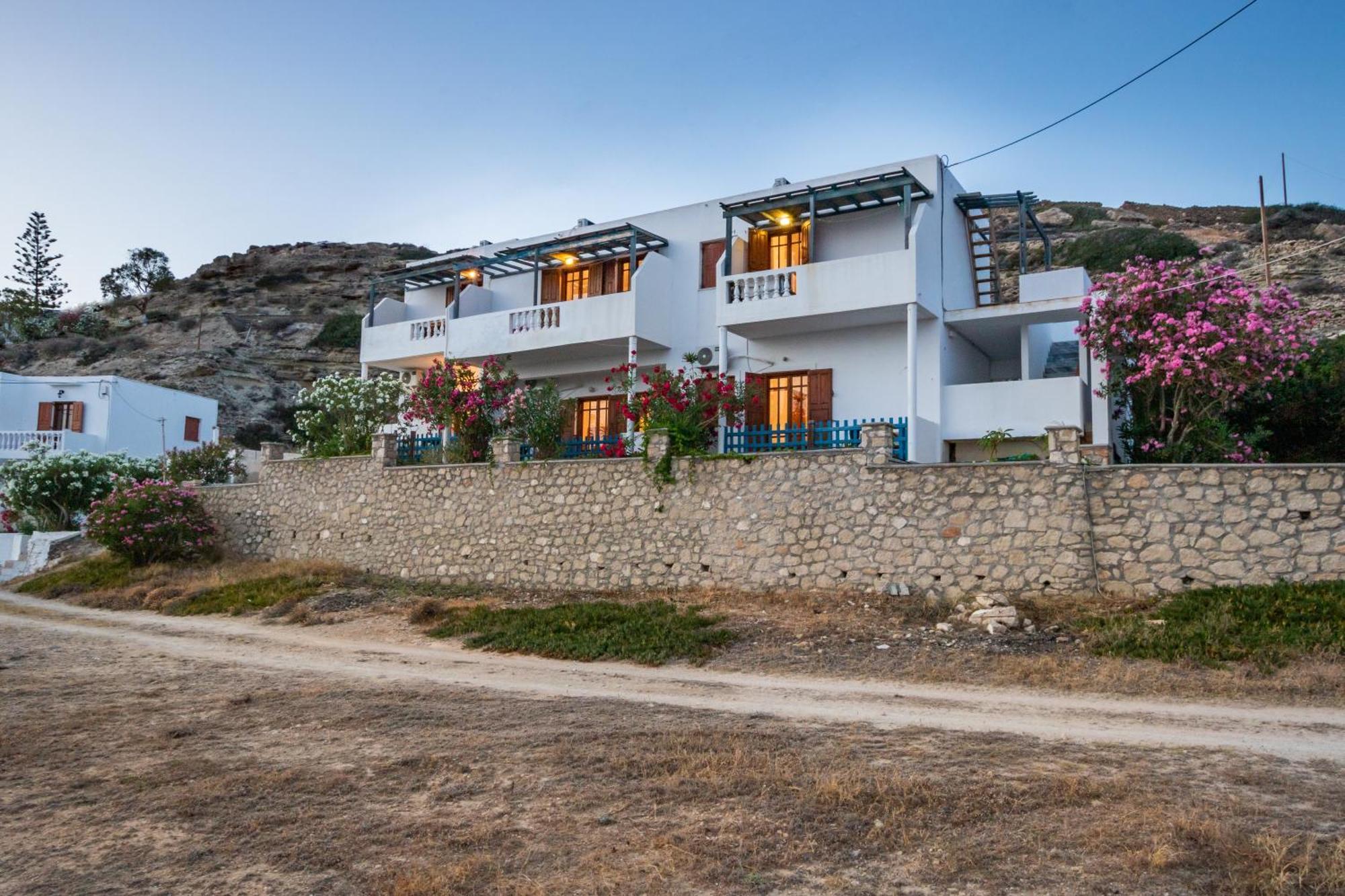 Sun Week Bay Hotel Lefkos  Buitenkant foto